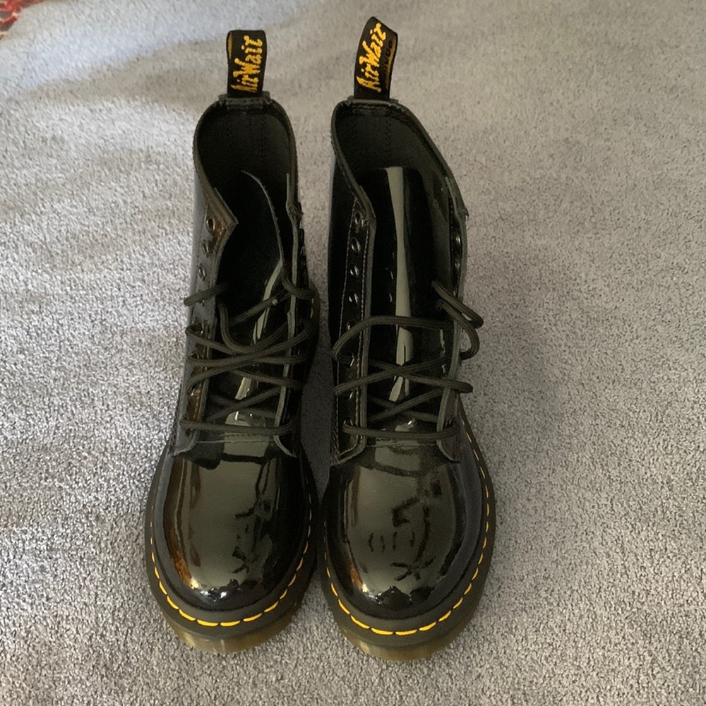 Size 6 black patent leather Doc Marten 8 hole boots